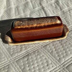 VINTAGE HULL OVENPROOF CLASSIC 1970s BROWN & BEIGE DRIP CERAMIC BUTTER DISH